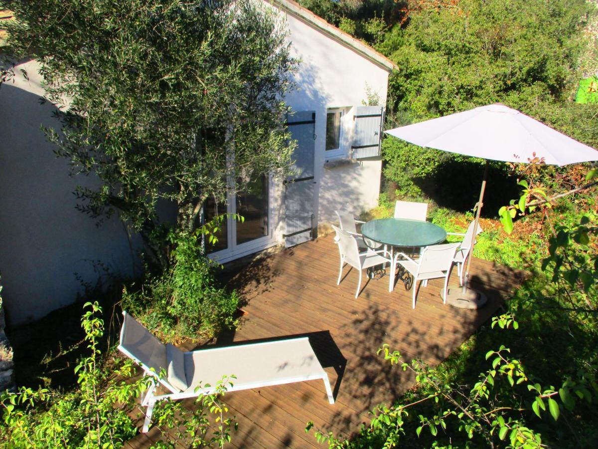 Le Mazet D'Uzes Villa Bagian luar foto